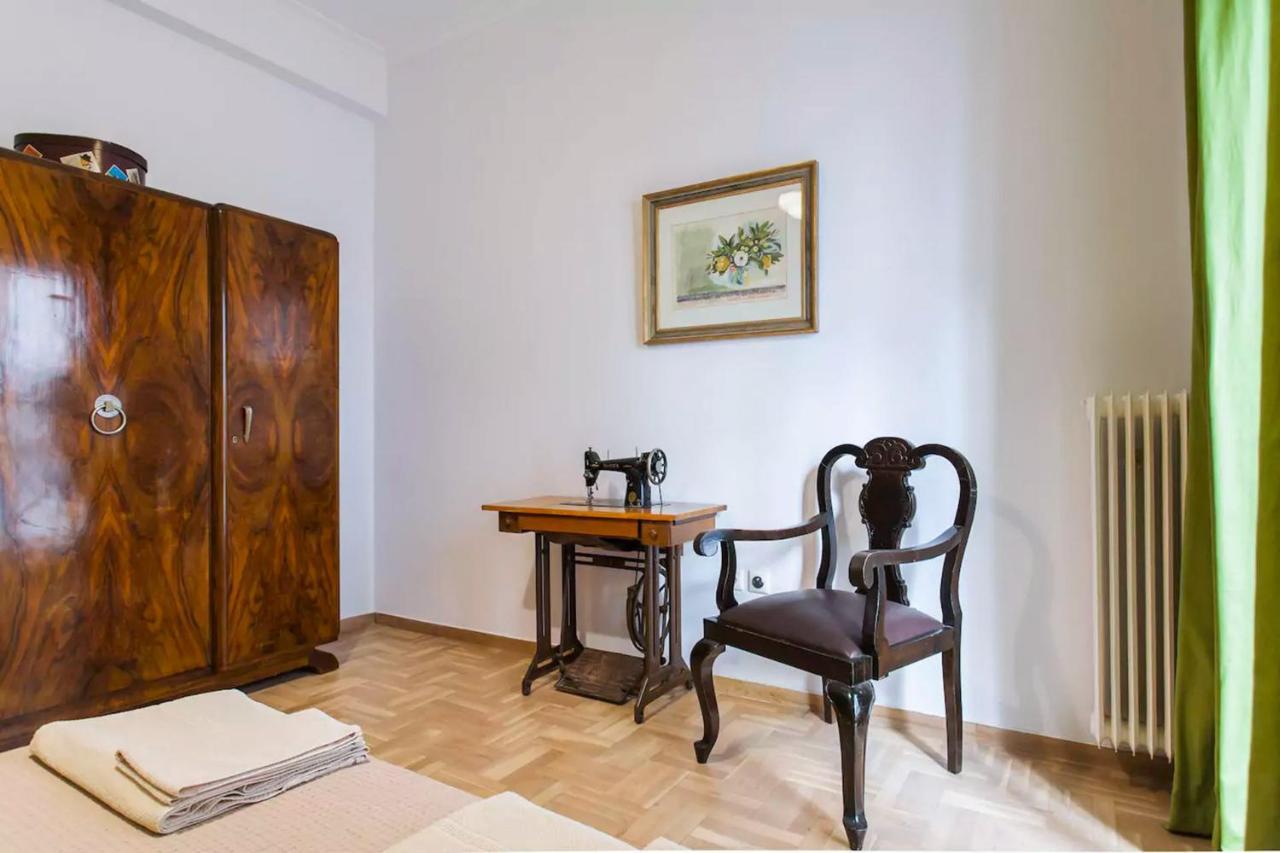 Vintage - Pagrati Apartment Athens